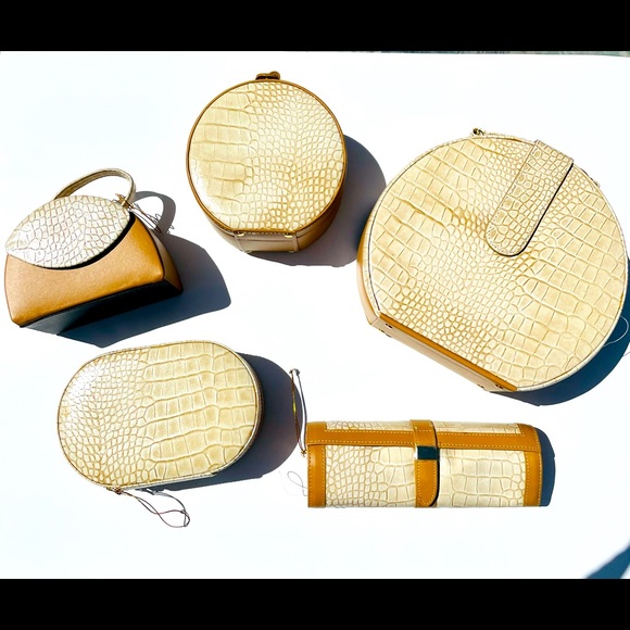 NWOT Tan and Beige Complete Jewelry Box Travel Set
